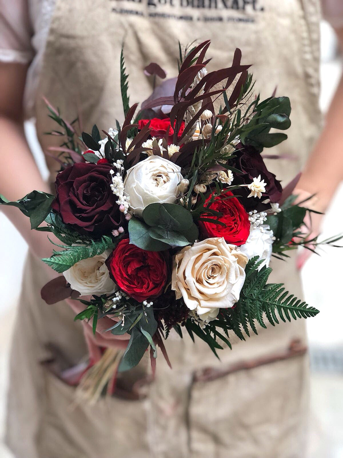 Ramo de novia de flores preservadas rojo “Carmín”